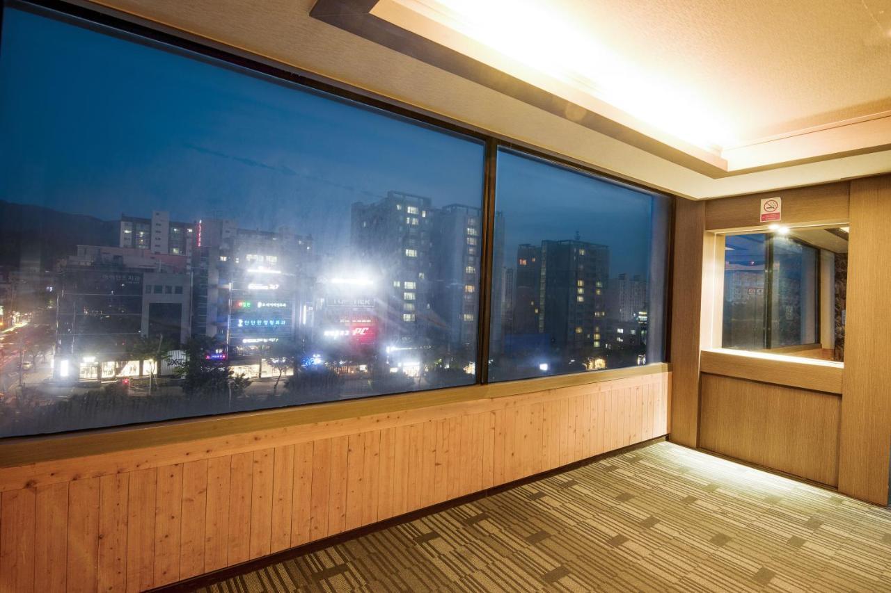 Sky Leaders Hotel Чеджудо Экстерьер фото