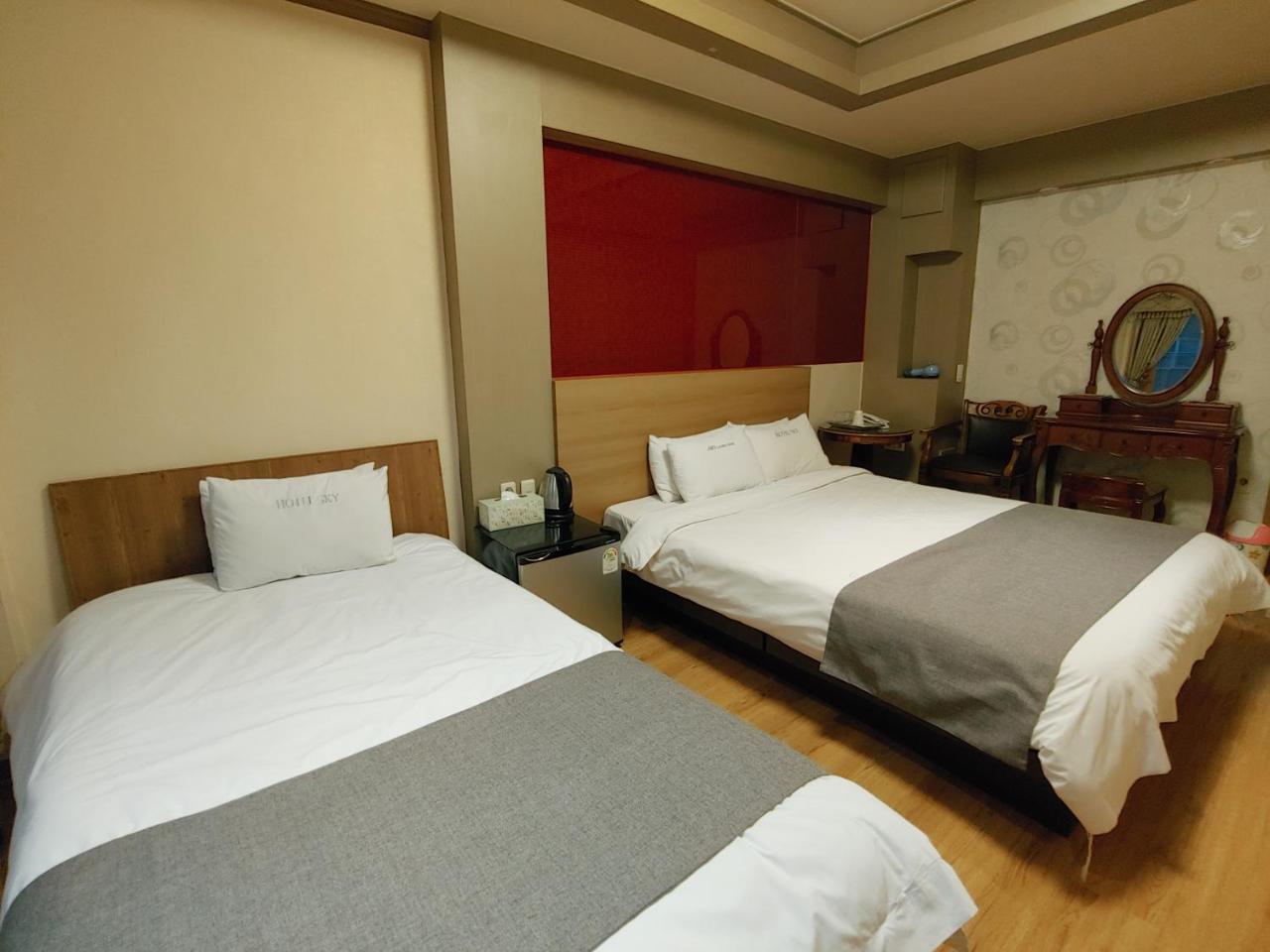 Sky Leaders Hotel Чеджудо Экстерьер фото