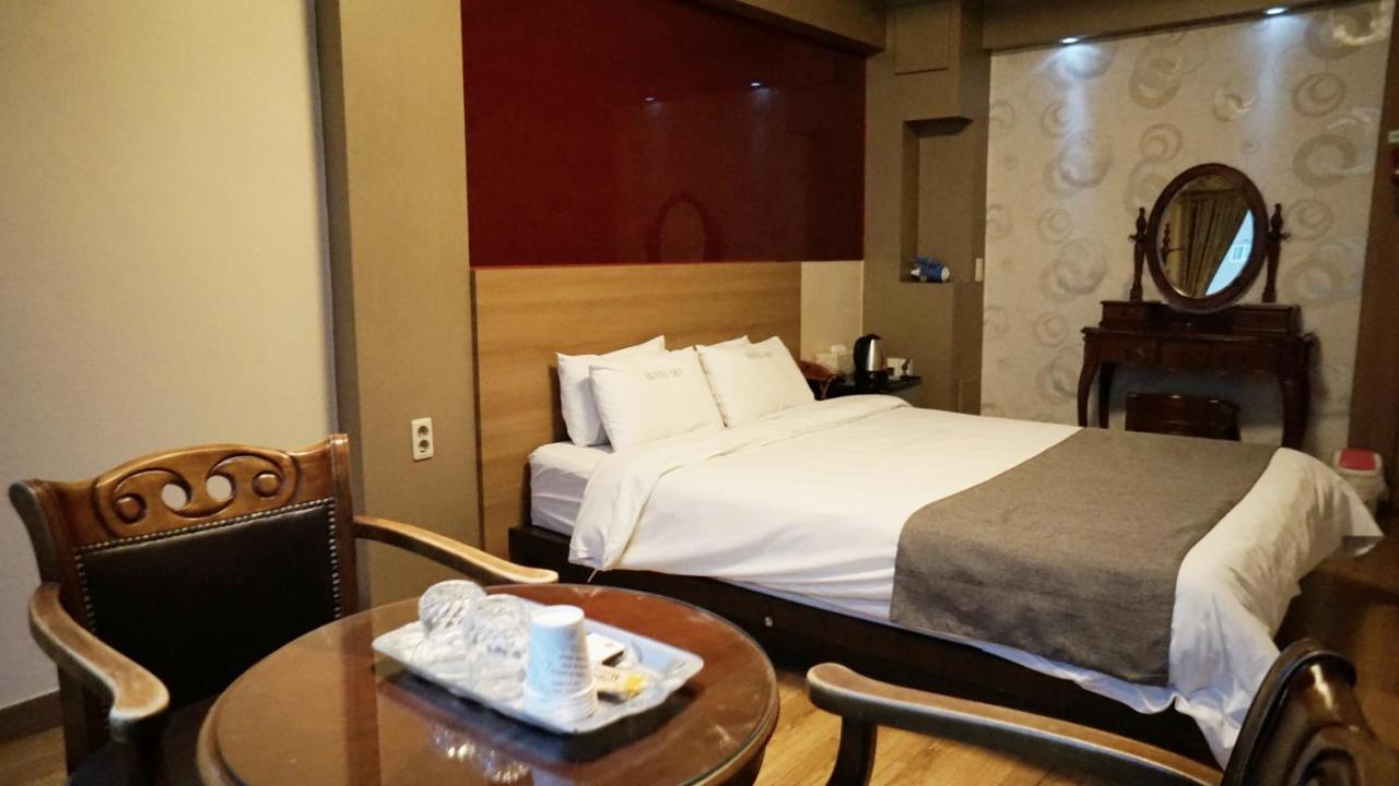 Sky Leaders Hotel Чеджудо Экстерьер фото