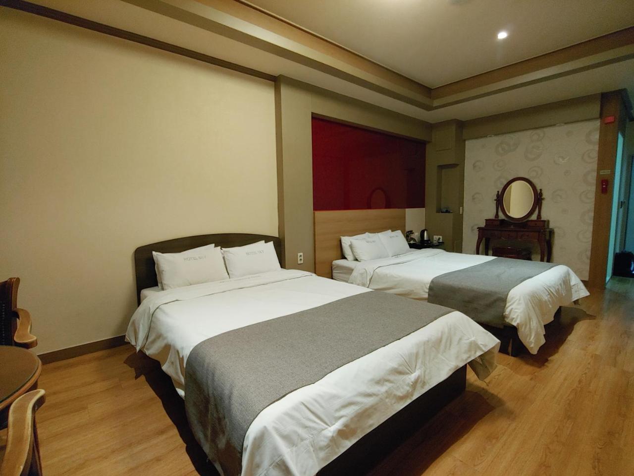 Sky Leaders Hotel Чеджудо Экстерьер фото