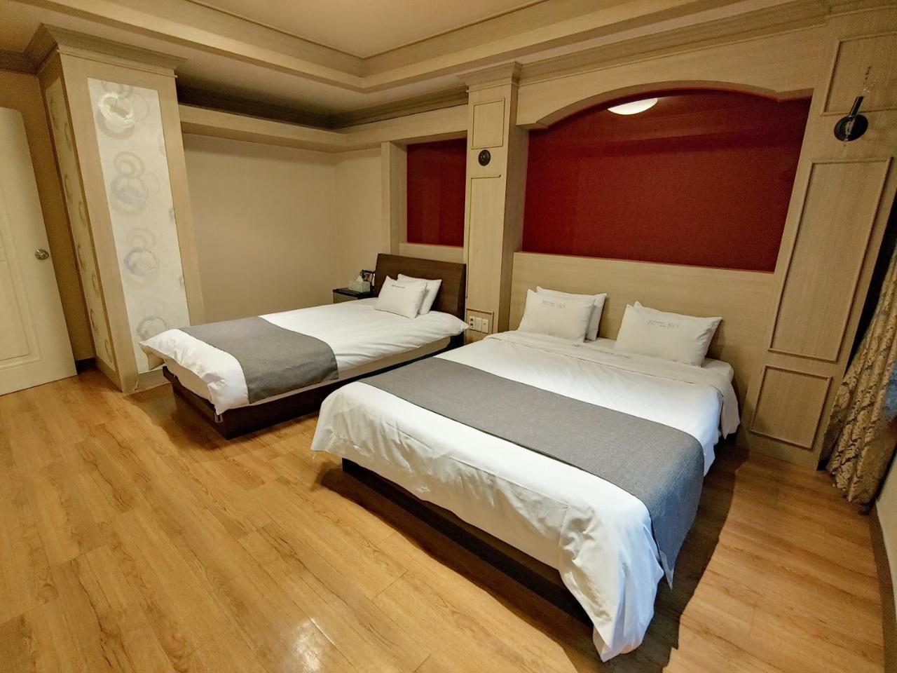 Sky Leaders Hotel Чеджудо Экстерьер фото