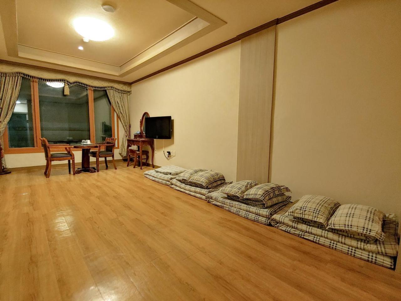 Sky Leaders Hotel Чеджудо Экстерьер фото