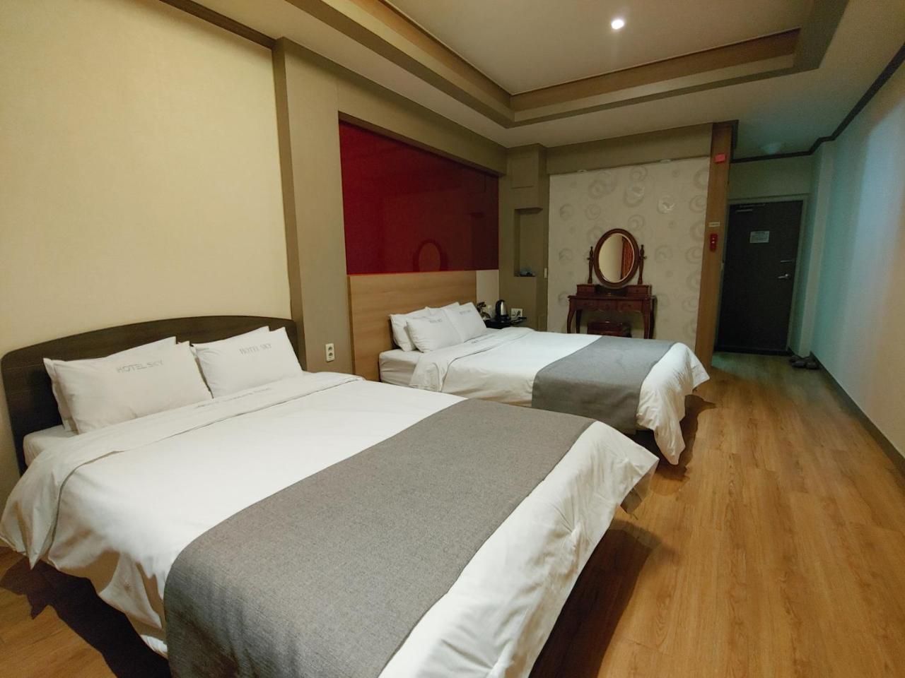 Sky Leaders Hotel Чеджудо Экстерьер фото